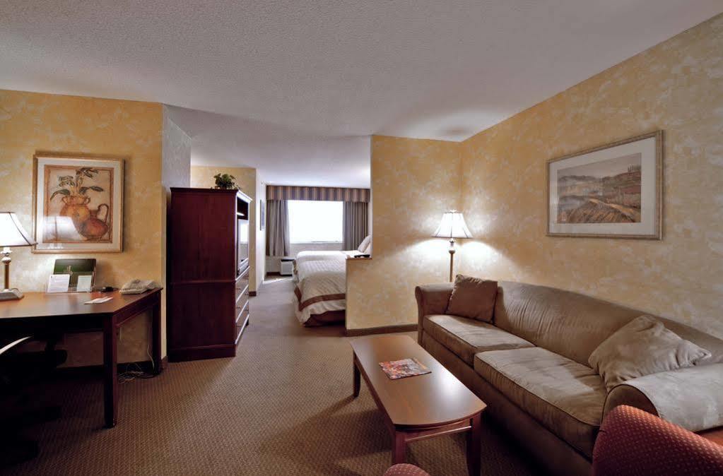 Holiday Inn Champaign By Ihg Exterior photo