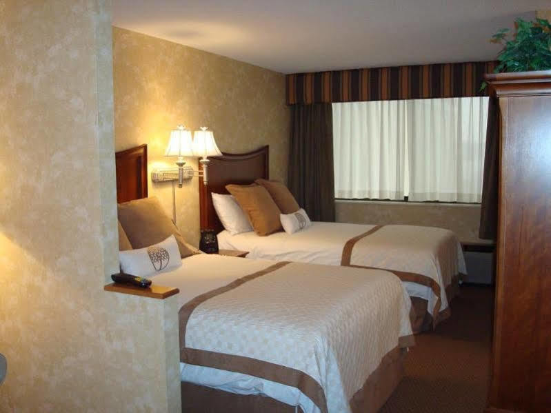 Holiday Inn Champaign By Ihg Exterior photo