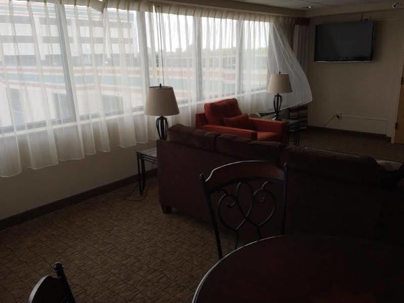 Holiday Inn Champaign By Ihg Exterior photo