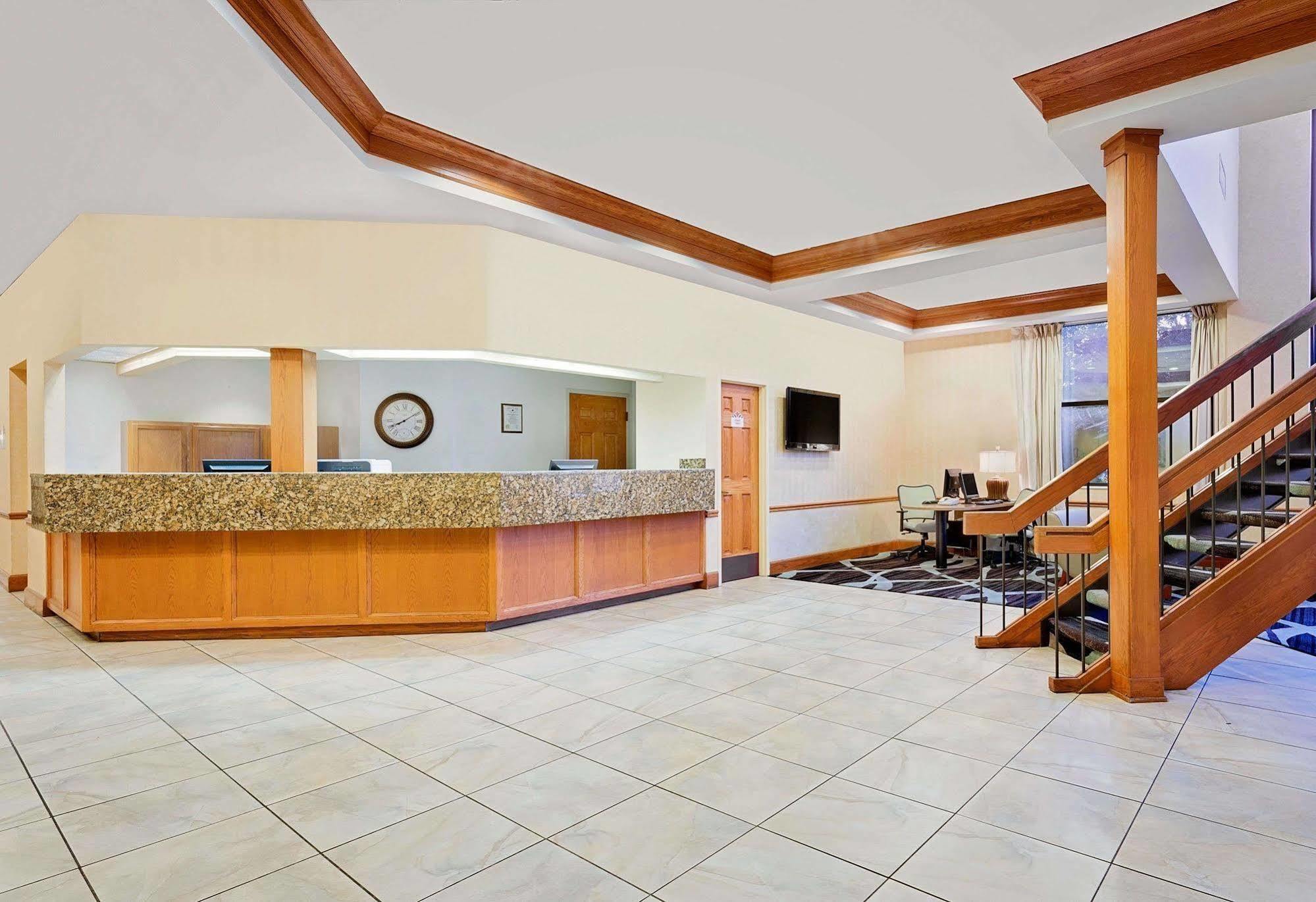 Holiday Inn Champaign By Ihg Exterior photo