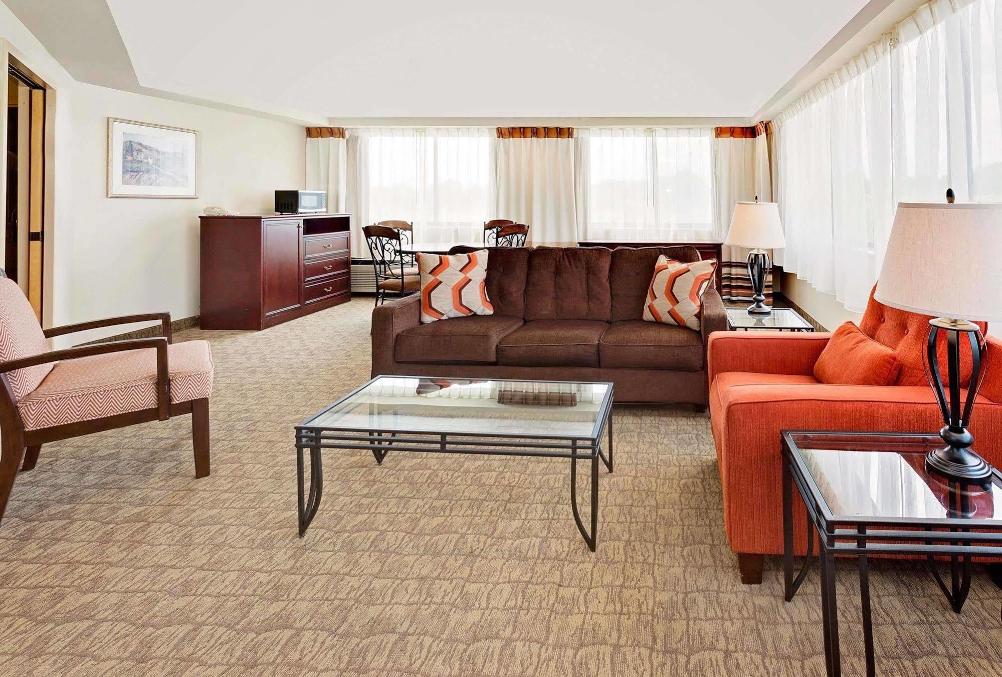 Holiday Inn Champaign By Ihg Exterior photo